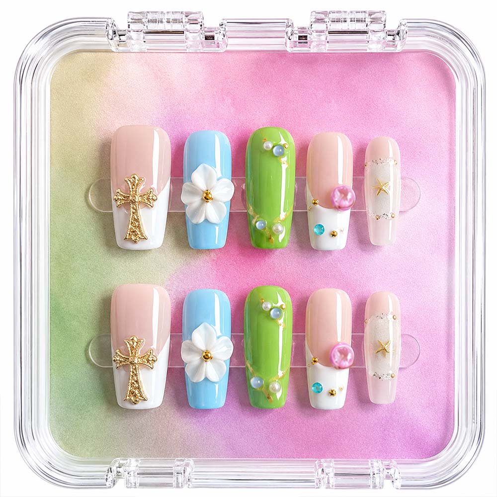Handmade Color Block 3D White Flower Press On Nails, Green Blue Nude Long Coffin Fake Nails with Rhinestone & Gold Metal Charms, Reusable Luxury False Nail Tips